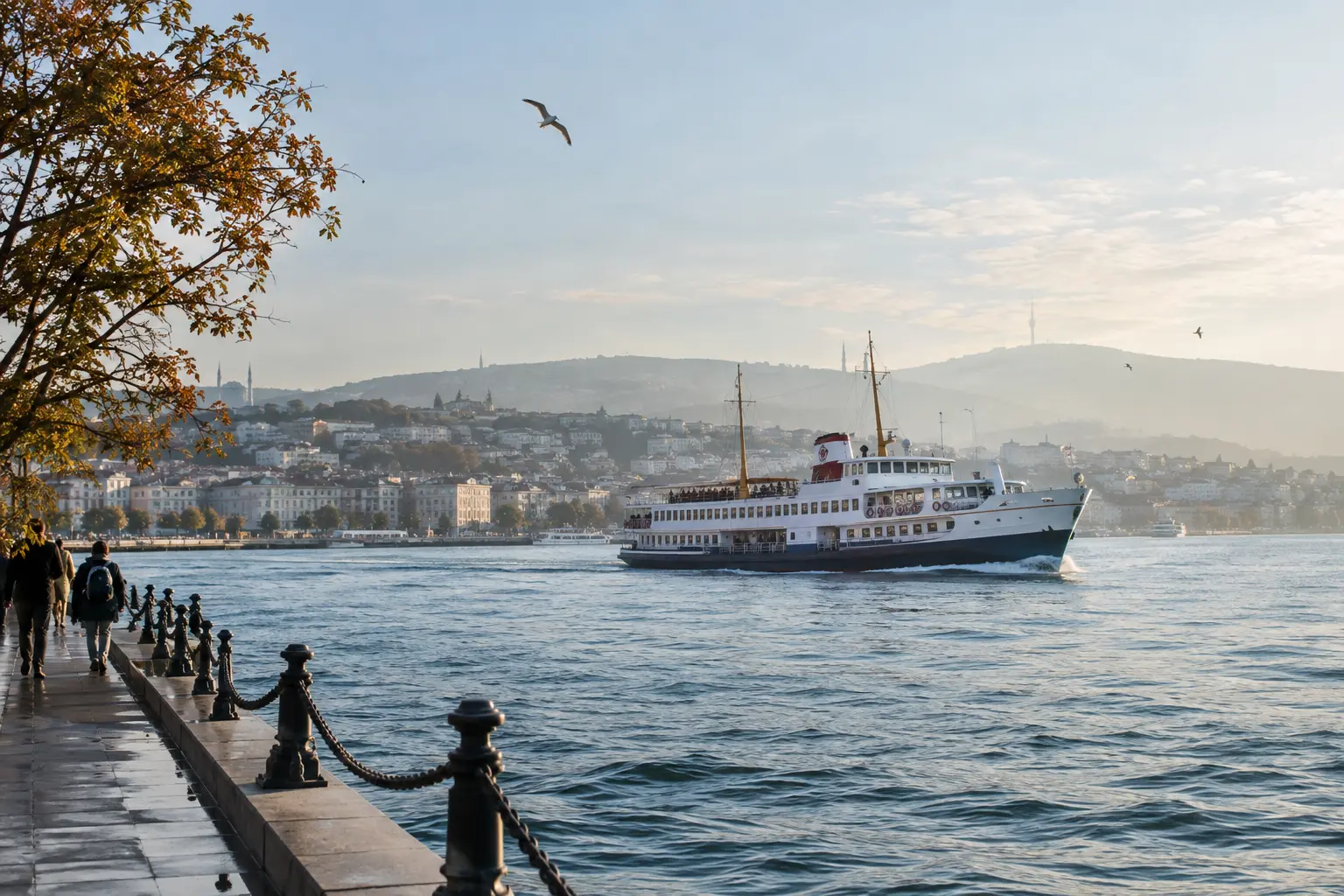 Kıyı hattında yolcu vapuru